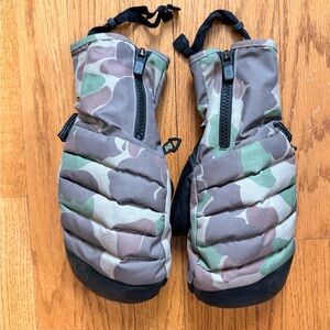 Men’s Burton AK Oven Mitten